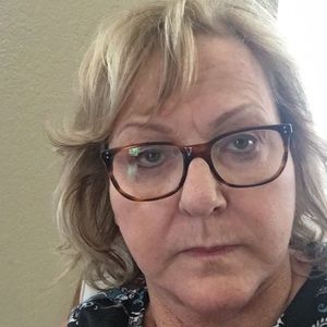 Meet your Posher, Debby